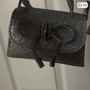 Sparkling Gray Handbag with Bow Accent